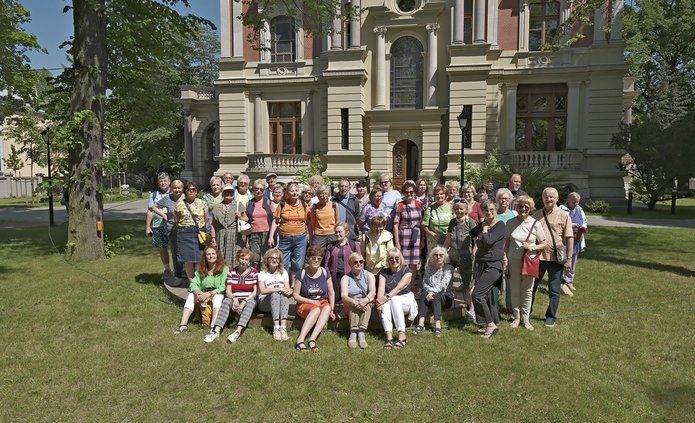Przed willą Lentza